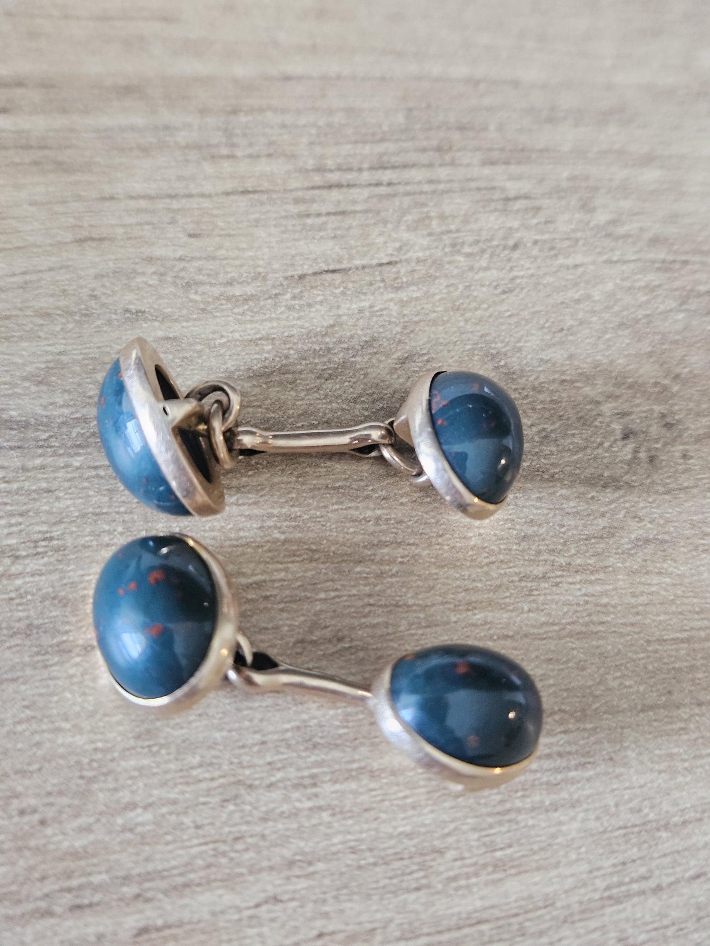 Elegant Vintage Cufflinks in 14K Gold – Green Gemstone with Red Accents, Classic Men's Style, gift for him