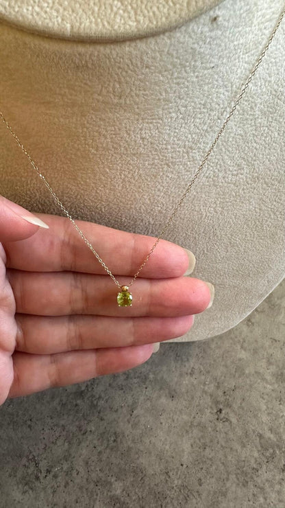 18k Gold pendant August Birthstone Necklace, Peridot Green Pendant, 18K Gold, Wife Gift, Personalized Round Necklace, Bridesmaid, Mom Gift