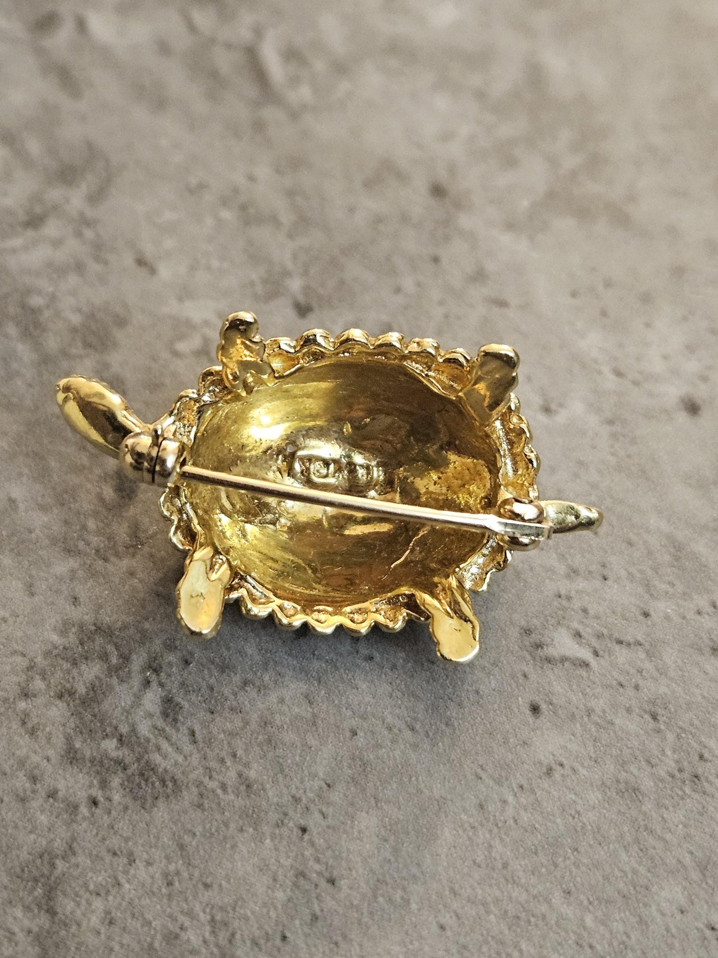 Vintage 18k Gold Turtle Brooch: Blue & Green Enamel Shell