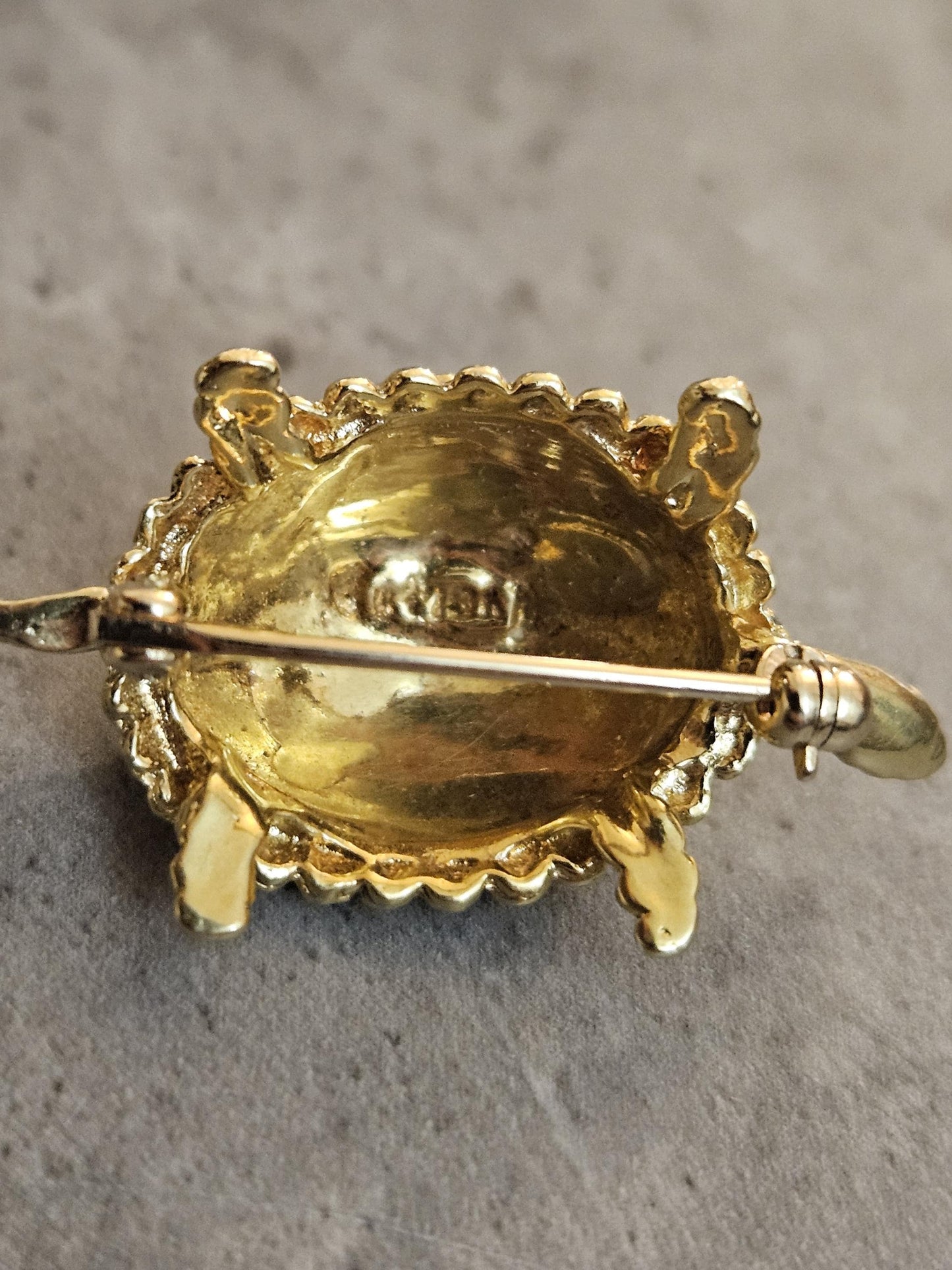 Vintage 18k Gold Turtle Brooch: Blue & Green Enamel Shell