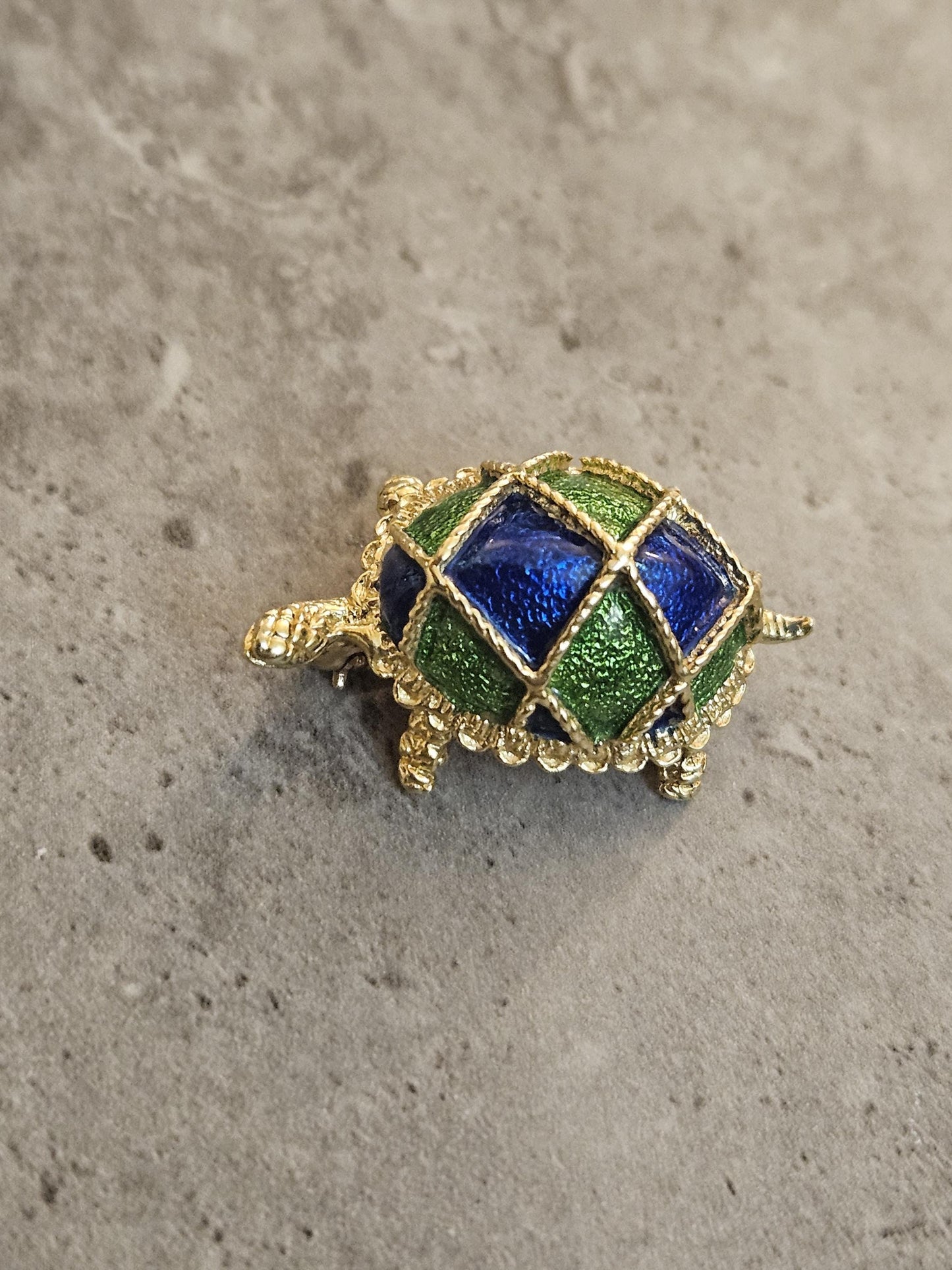 Vintage 18k Gold Turtle Brooch: Blue & Green Enamel Shell