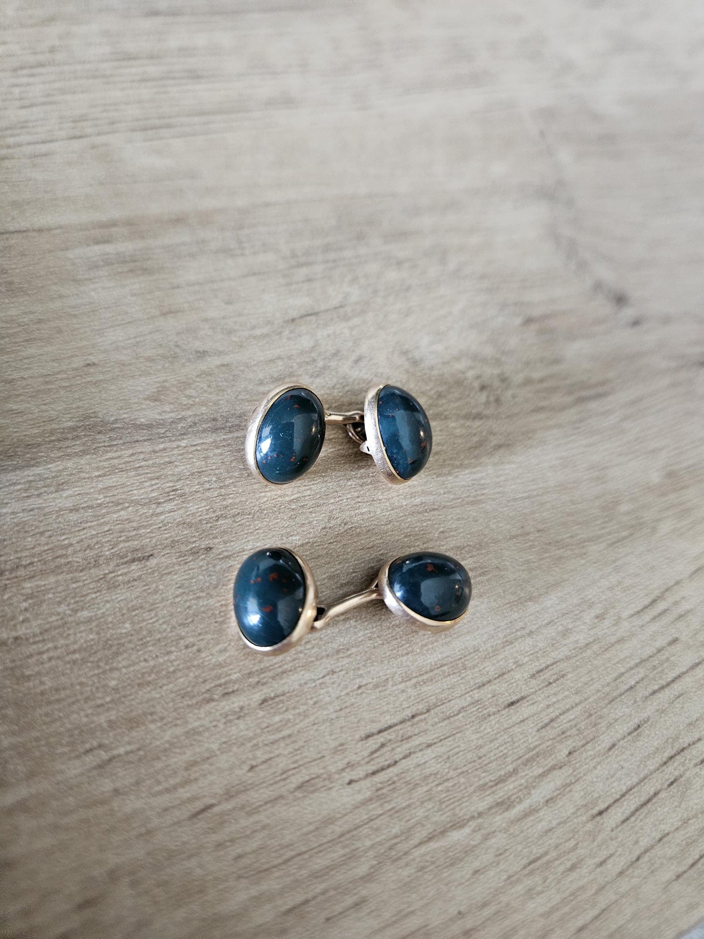 Elegant Vintage Cufflinks in 14K Gold – Green Gemstone with Red Accents, Classic Men's Style, gift for him