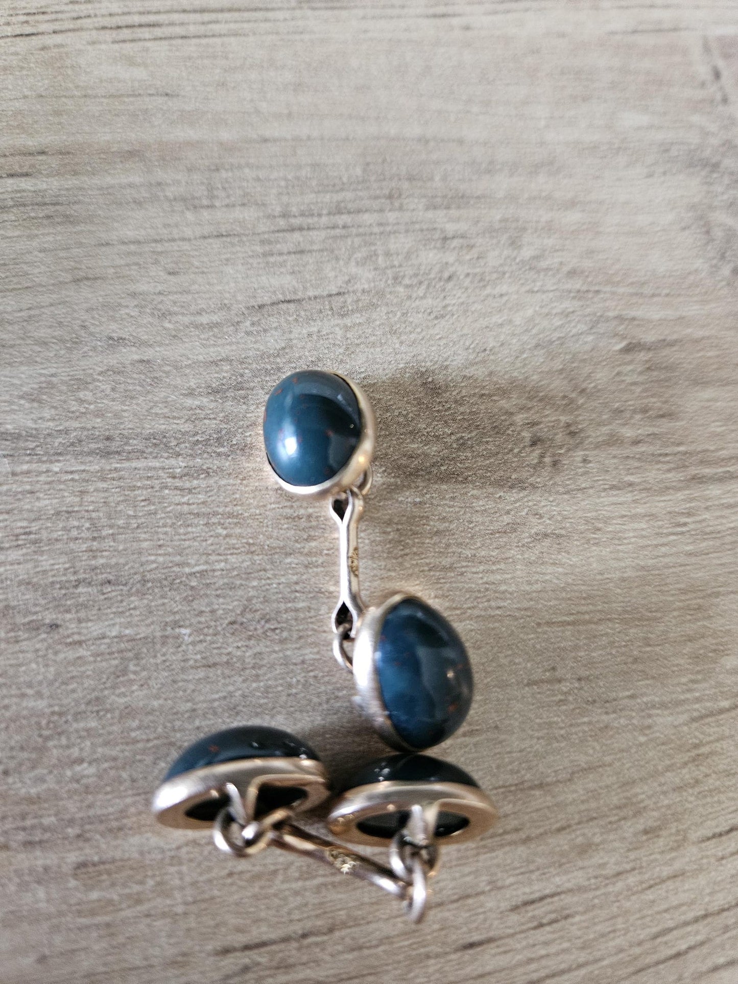 Elegant Vintage Cufflinks in 14K Gold – Green Gemstone with Red Accents, Classic Men's Style, gift for him