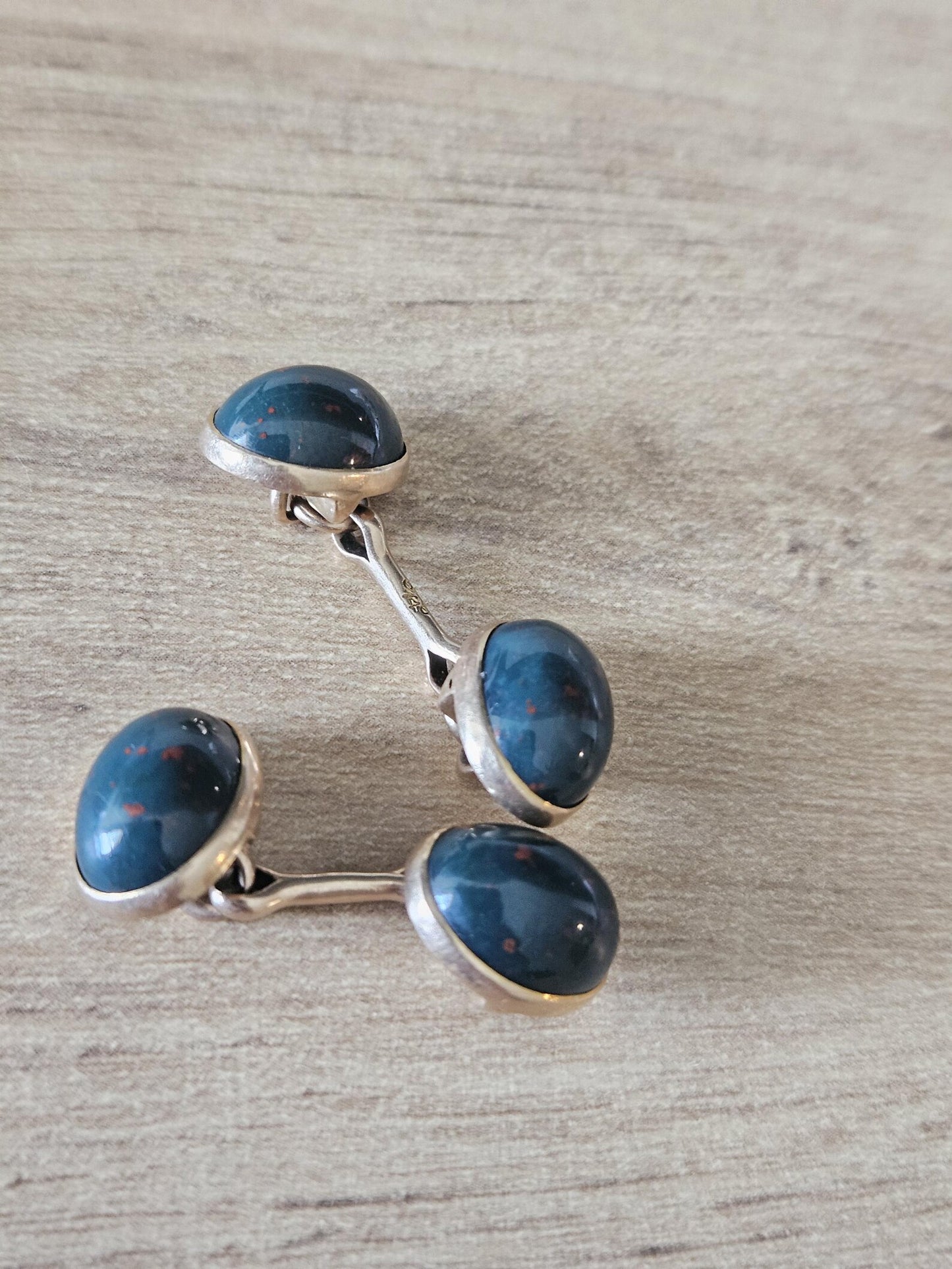 Elegant Vintage Cufflinks in 14K Gold – Green Gemstone with Red Accents, Classic Men's Style, gift for him