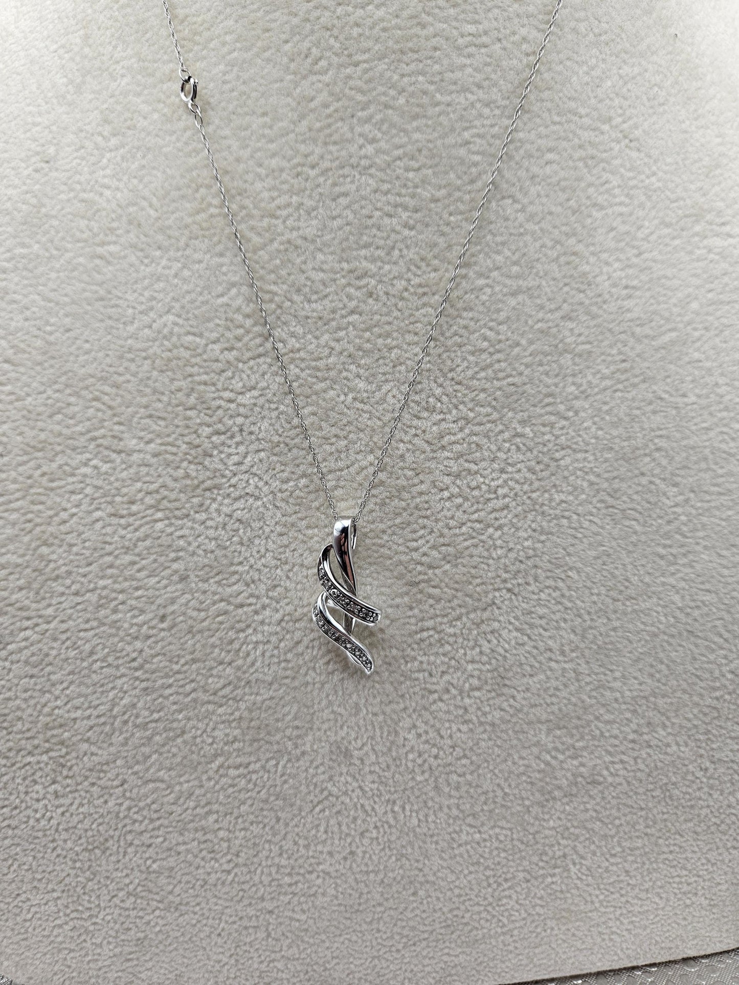 10k Necklace White Gold with Sparkling Intertwined Loop Pendant - White Gold Pendant in 18 inches Necklace - Modern Jewelry Gift for Her